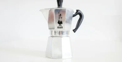 cómo hacer café en cafetera italiana